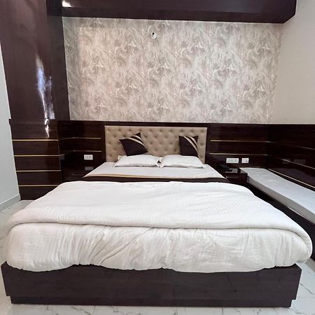 Mangalam Grand Hotel Lucknow Exterior photo